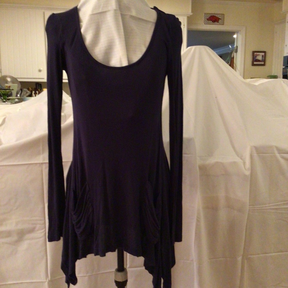 Navy blue knit long sleeve, handkerchief hem, pockets, size 12